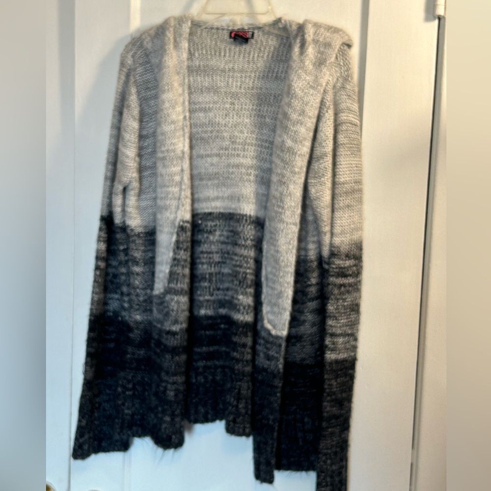 Kiss It Ombre Hooded  Large Sweater Belt Loops No Belt Pre Owned